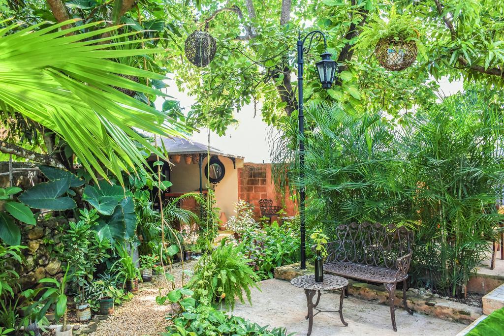 Casa Marlene Hotel วัลลาโดลิด ภายนอก รูปภาพ