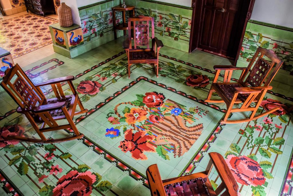 Casa Marlene Hotel วัลลาโดลิด ภายนอก รูปภาพ