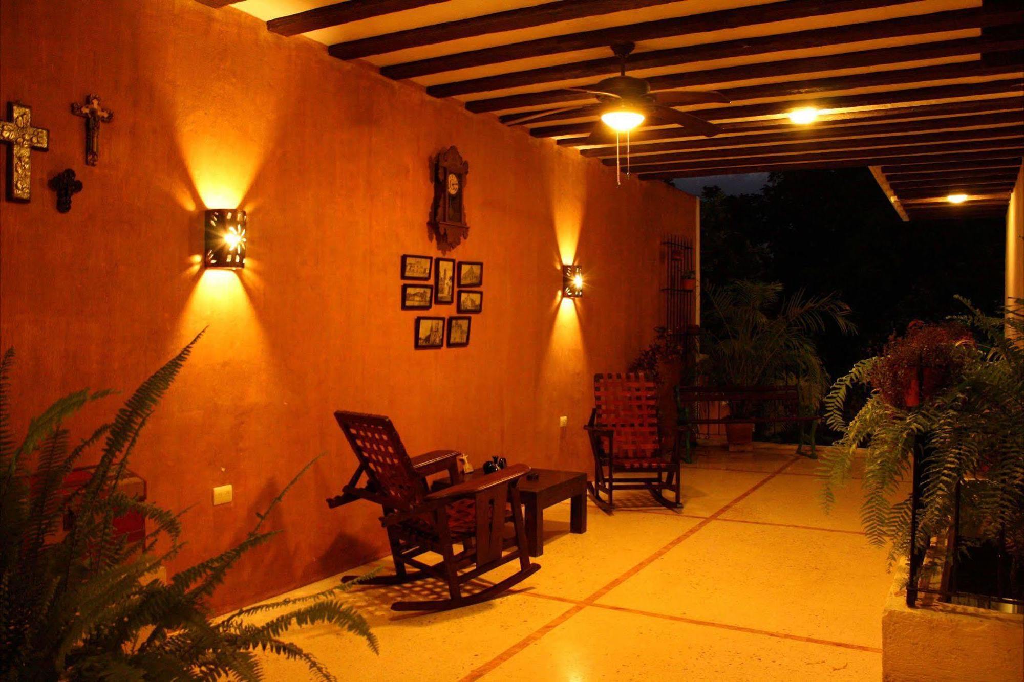 Casa Marlene Hotel วัลลาโดลิด ภายนอก รูปภาพ