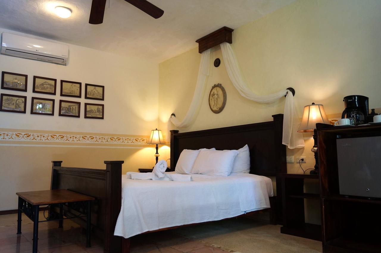 Casa Marlene Hotel วัลลาโดลิด ภายนอก รูปภาพ
