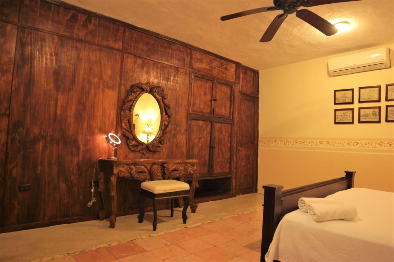 Casa Marlene Hotel วัลลาโดลิด ภายนอก รูปภาพ