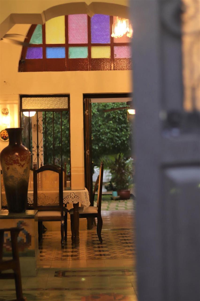 Casa Marlene Hotel วัลลาโดลิด ภายนอก รูปภาพ
